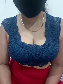 Snapshot of Aarti909090 chatting on July 14, 2026, 6:35 pm Aarti909090 online show from July 14, 2026, 6:35 pm