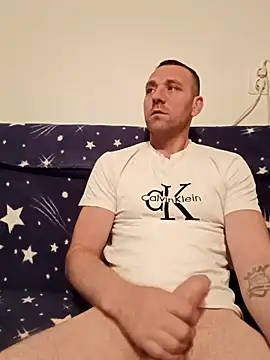 Baiat Finut1 online show from November 7, 2025, 1:49 am