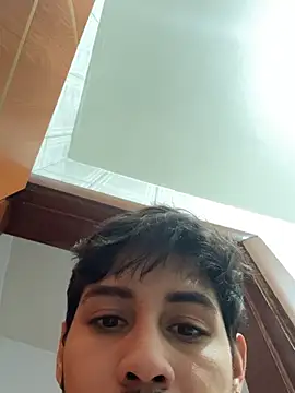 meninadeparis online show from April 6, 2026, 7:59 pm