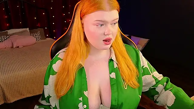 Snapshot of AriettaHeart chatting on June 3, 2026, 2:33 pm AriettaHeart online show from June 3, 2026, 2:33 pm
