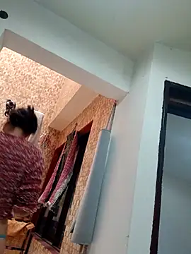 PaulinaLondra2 online show from December 5, 2025, 12:03 pm