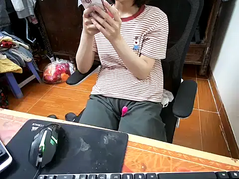 ---Lusi03--- online show from April 2, 2026, 2:42 am