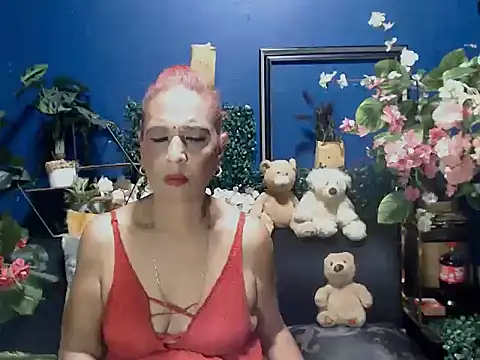 Hot queen57 online show from January 15, 2026, 5:05 pm