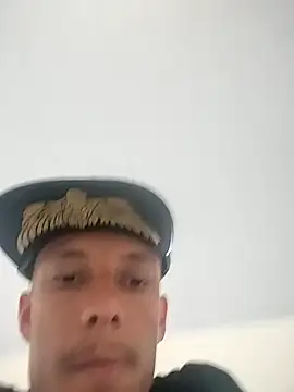 Snapshot of FLECKIN chatting on November 3, 2025, 8:48 am FLECKIN online show from November 3, 2025, 8:48 am