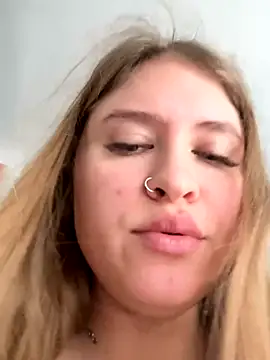 Snapshot of Eva_Renny chatting on November 5, 2025, 6:24 am Eva Renny online show from November 5, 2025, 6:24 am