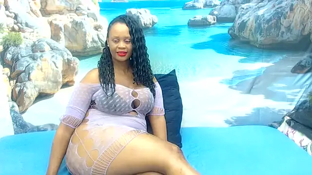 AUGUSTBLOOMxx online show from May 25, 2026, 4:07 am