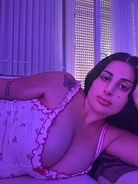 jojoa23 online show from May 11, 2026, 1:06 pm