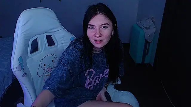 Snapshot of _Daniella_True_ chatting on November 5, 2025, 5:24 pm Daniella True online show from November 5, 2025, 5:24 pm