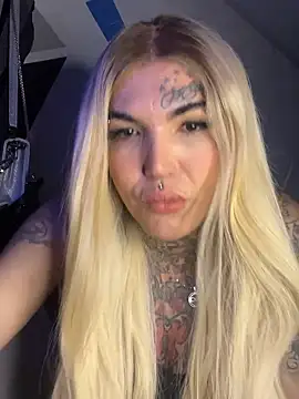 euscarlethotgirl online show from November 14, 2025, 10:51 pm