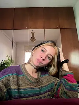 Gatitasalvaje123 online show from December 1, 2025, 1:38 pm