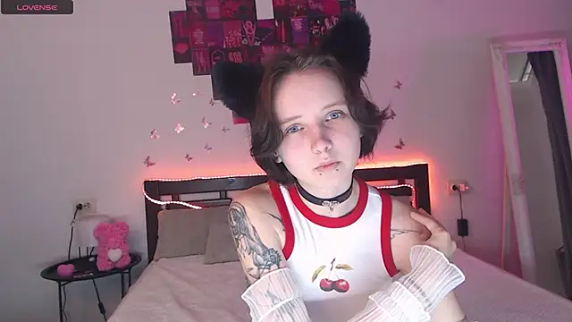 Snapshot of OliviaFlex chatting on November 12, 2025, 7:09 am OliviaFlex online show from November 12, 2025, 7:09 am