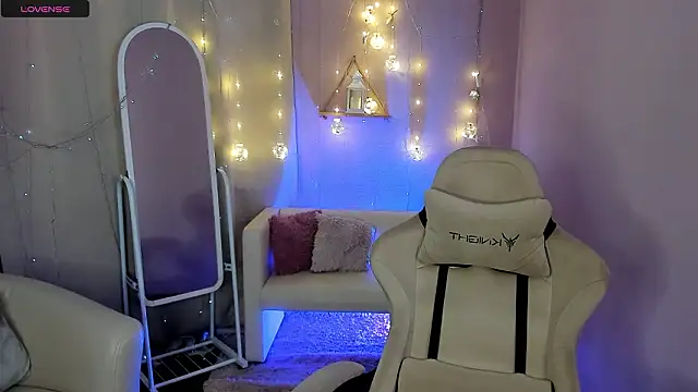 Snapshot of Hanako_Rey chatting on February 4, 2026, 5:24 am Hanako Rey online show from February 4, 2026, 5:24 am