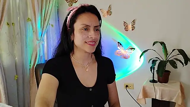 Bella Exhibition online show from November 28, 2025, 6:43 pm