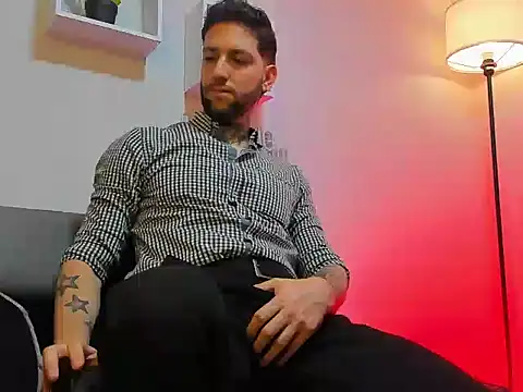 Supreme Alpha online show from November 12, 2025, 2:56 am