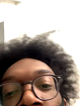 Snapshot of SpacedDozen chatting on November 6, 2025, 5:14 pm SpacedDozen online show from November 6, 2025, 5:14 pm