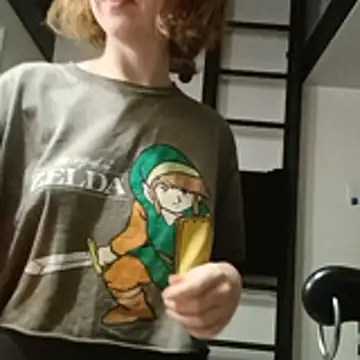 RinaLocke online show from November 6, 2025, 2:45 am