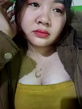 Bee-bgolden online show from December 19, 2025, 1:23 am