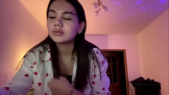 Priscillla Cute online show from November 13, 2025, 3:33 pm