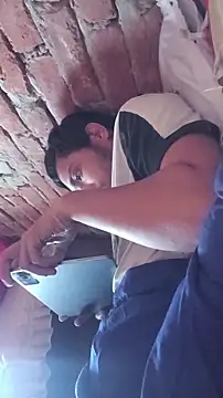 sageer097 online show from November 13, 2025, 4:33 am