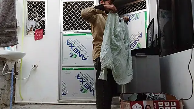 sageer097 online show from December 15, 2025, 7:23 am