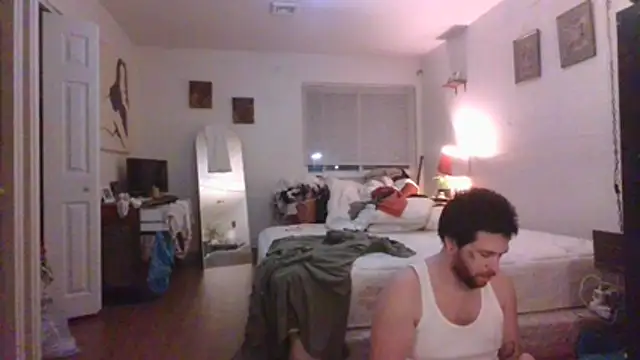 Redriddinghood8 online show from January 19, 2026, 2:37 am