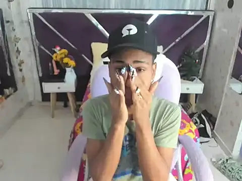 Santy bigcock 01 online show from November 18, 2025, 11:36 am