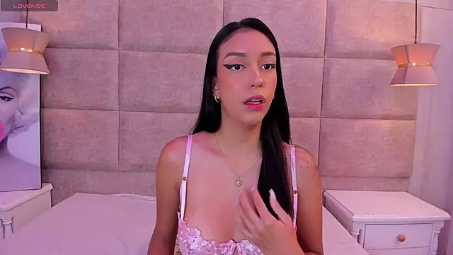 Snapshot of MaddieSteel chatting on November 6, 2025, 11:55 am MaddieSteel online show from November 6, 2025, 11:55 am