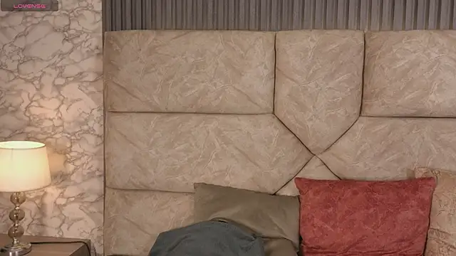 violett fowlerxx online show from February 17, 2026, 4:31 am