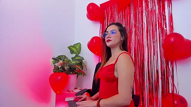 Snapshot of SaraAlvarezx chatting on February 15, 2026, 5:04 am SaraAlvarezx online show from February 15, 2026, 5:04 am