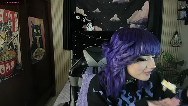 ravencollen online show from March 31, 2026, 8:42 pm