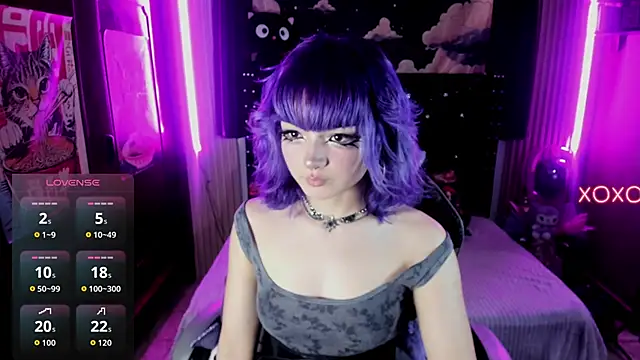 ravencollen online show from April 15, 2026, 8:31 pm