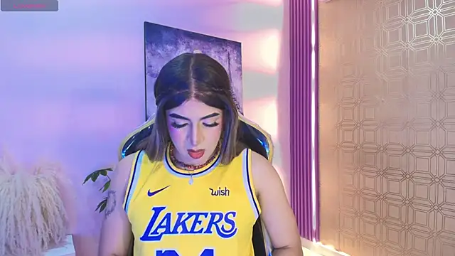 camii raux online show from December 19, 2025, 4:19 am