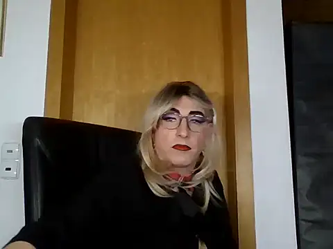 AgnesCross39 online show from December 16, 2025, 5:45 am