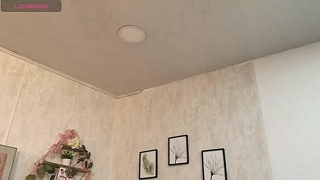 Madhison 5 online show from February 21, 2026, 12:06 pm