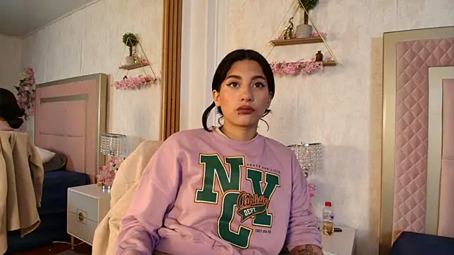 Madhison 5 online show from February 25, 2026, 12:48 pm