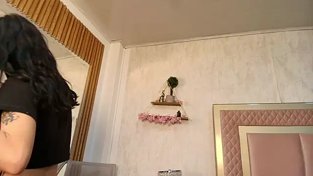 Madhison 5 online show from February 26, 2026, 12:04 pm