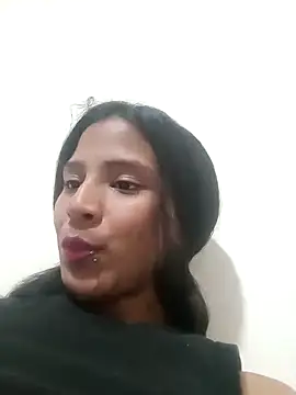 Stephanie1319 online show from November 13, 2025, 10:30 pm