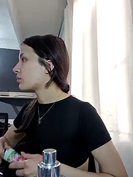 Celeste Moretti online show from December 22, 2025, 1:19 pm