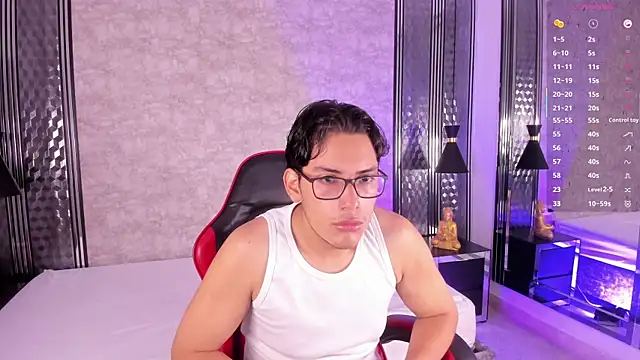 Snapshot of TheoHart_ chatting on November 7, 2025, 12:16 pm TheoHart online show from November 7, 2025, 12:16 pm