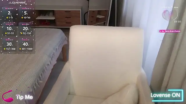 PolinaXXXXJones online show from December 2, 2025, 12:21 pm