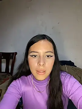 latinnheatxx online show from November 14, 2025, 8:29 pm