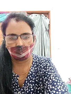 sanjana077 online show from April 5, 2026, 2:14 pm