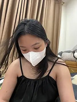 Snapshot of linh-xinh18 chatting on July 8, 2026, 6:12 pm linh-xinh18 online show from July 8, 2026, 6:12 pm
