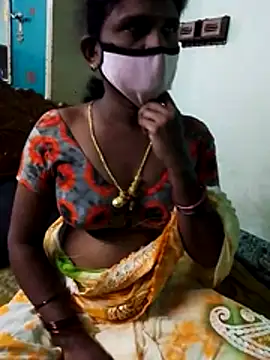 Couple1114 online show from November 8, 2025, 10:04 am