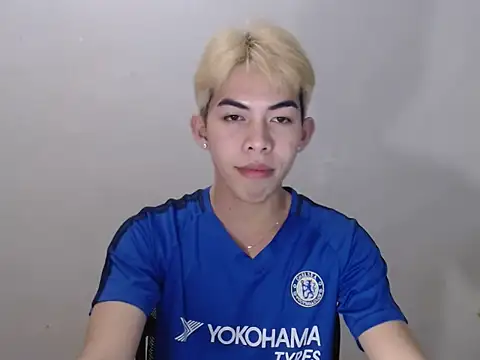 Urhotsilverboy online show from June 9, 2026, 4:18 pm