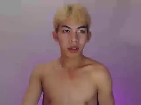Urhotsilverboy online show from June 12, 2026, 4:28 pm