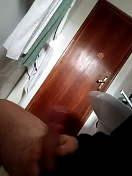 Snapshot of gdfvuh chatting on November 5, 2025, 2:28 pm gdfvuh online show from November 5, 2025, 2:28 pm