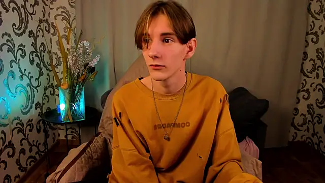 Snapshot of ted_lun chatting on November 18, 2025, 6:45 pm ted lun online show from November 18, 2025, 6:45 pm