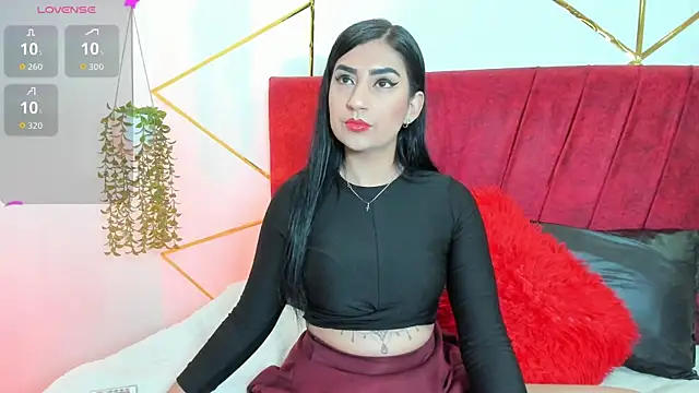 Paris Evans  online show from November 28, 2025, 11:46 am