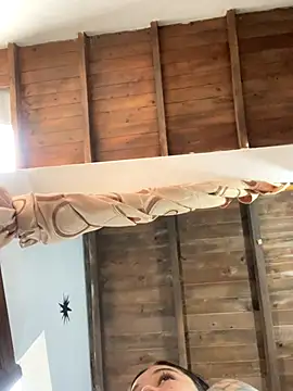 teencutee online show from December 3, 2025, 5:00 pm